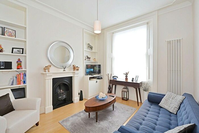 3 Bedroom Property To Rent In Coulson Street, Chelsea, SW3