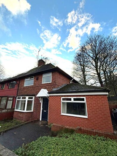 3 Bedroom Semi Detached House To Rent In Foundry Approach, Leeds, LS9