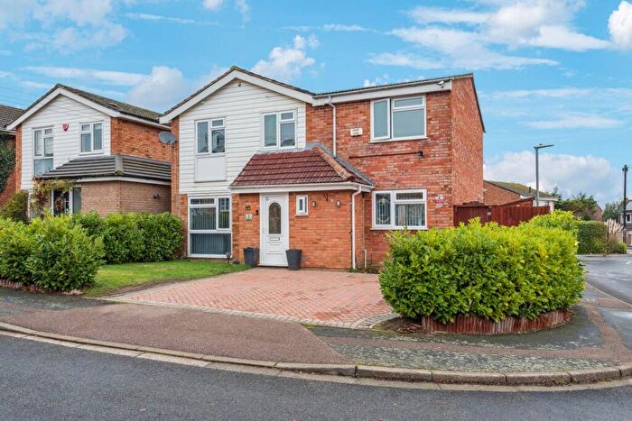 4 Bedroom Detached House For Sale In Spurrs Close, Hitchin, SG4