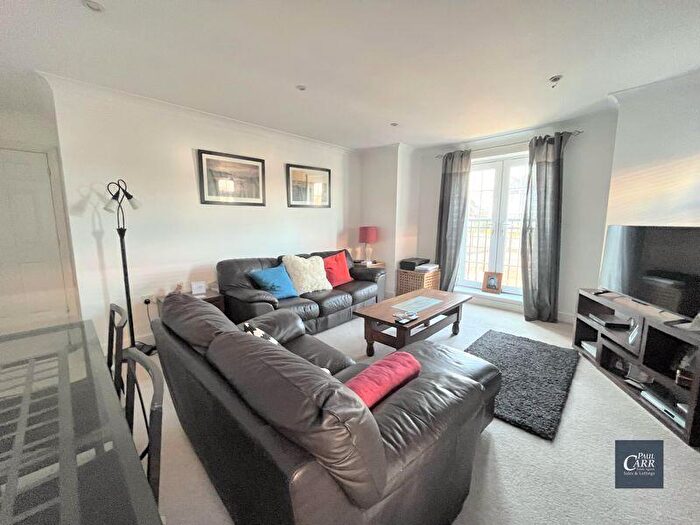 2 Bedroom Flat For Sale In Grange Drive, Streetly, Sutton Coldfield, B74