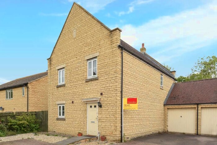4 Bedroom Detached House To Rent In Witney, Deer Park, OX28