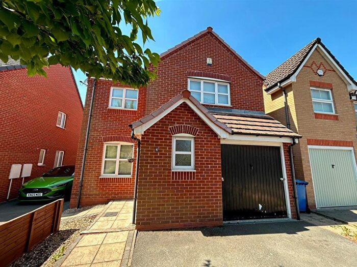 3 Bedroom Detached House For Sale In Kearnes Close, Abram, WN2