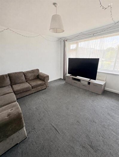 2 Bedroom Apartment To Rent In Woodside Close, Rainham, RM13