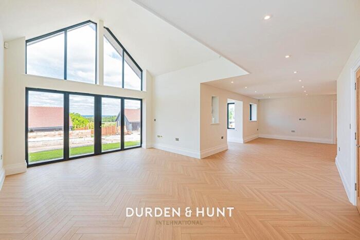 2 Bedroom Detached Bungalow To Rent In Mott Street, Loughton, IG10