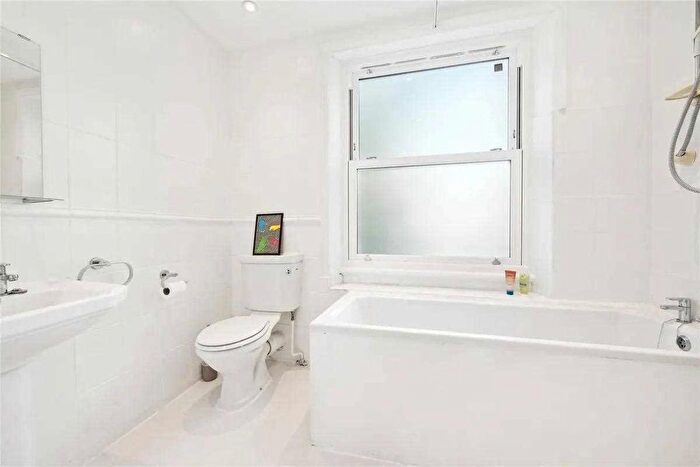 1 Bedroom Flat To Rent In Earl's Court Road, London, SW5