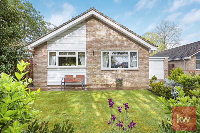 2 Bedroom Detached Bungalow For Sale In Pound Crescent, Marlow, SL7