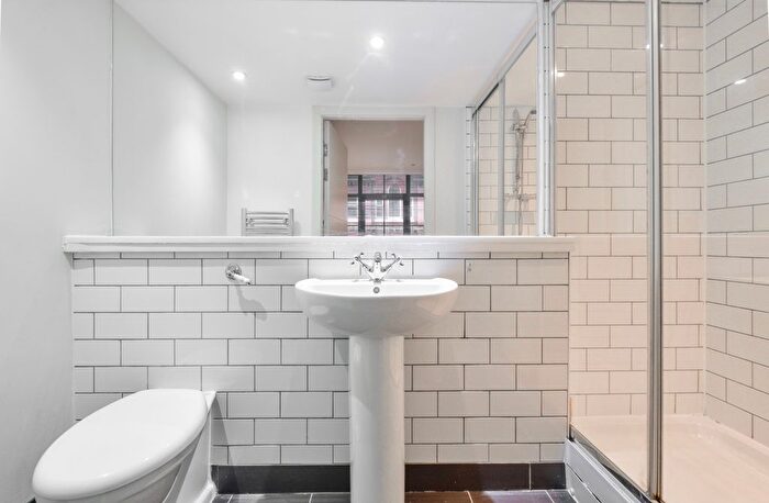 2 Bedroom Flat To Rent In New York Road, Leeds, LS2