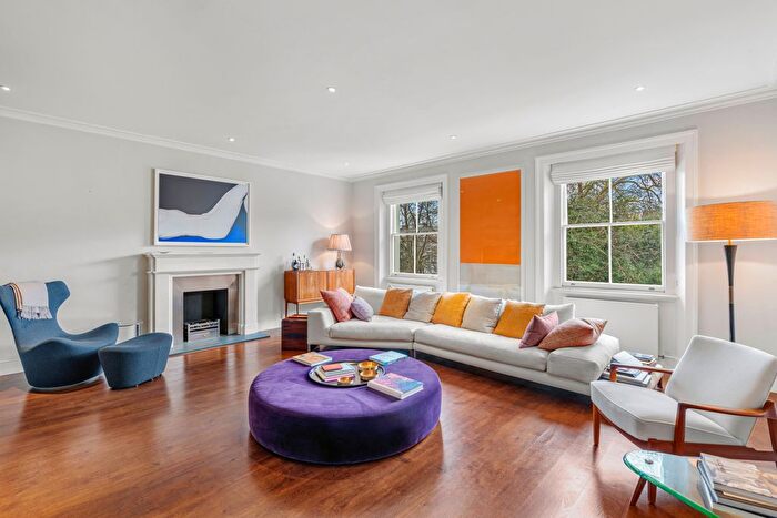 3 Bedroom Flat For Sale In Onslow Square, London, SW7