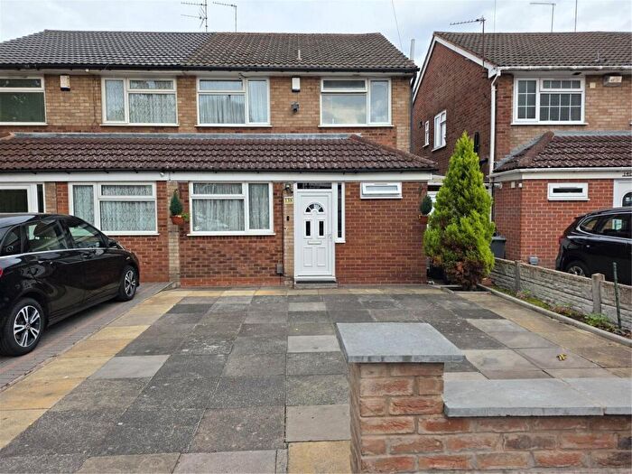 3 Bedroom Semi-Detached House For Sale In Showell Green Lane, Sparkhill, Birmingham, B11