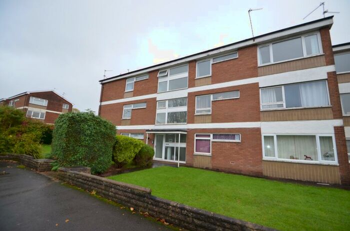 2 Bedroom Flat To Rent In Heol Llanishen Fach, Cardiff, CF14