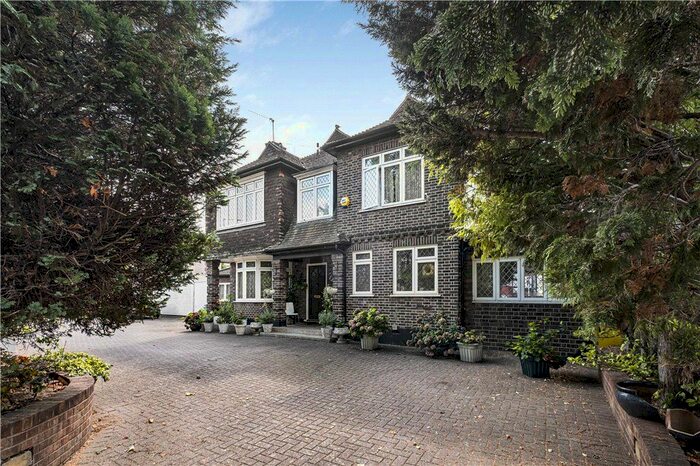 5 Bedroom Detached House To Rent In Addiscombe Road, Croydon, CR0