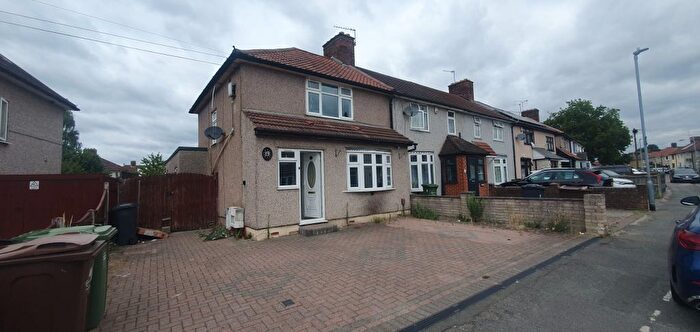 3 Bedroom Semi-Detached House To Rent In Osborne Road, Dagenham, RM9