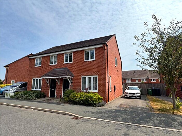 3 Bedroom Semi-Detached House To Rent In Underhill Way, Bishops Tachbrook, CV33