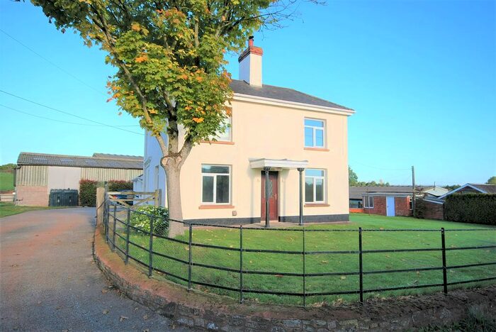 3 Bedroom Farmhouse To Rent In Colebrook Lane, Cullompton, EX15