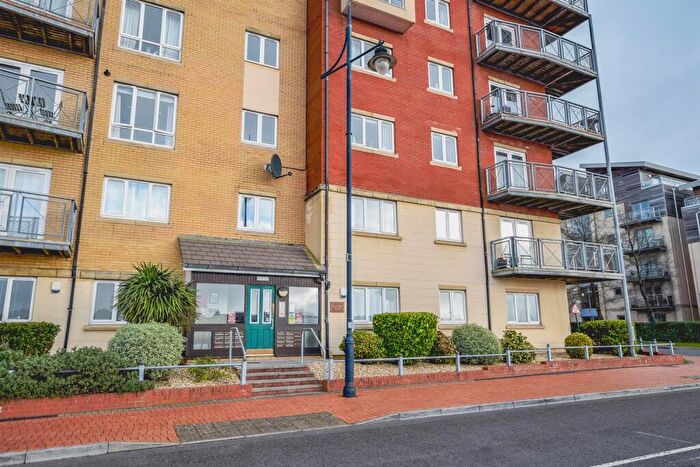 2 Bedroom Apartment To Rent In Y Rhodfa, Barry, CF63