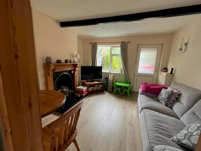 1 Bedroom End Of Terrace House To Rent In Bolton Terrace, Radcliffe-On-Trent, Nottingham, NG12