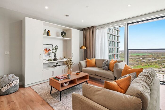 2 Bedroom Flat To Rent In , Portlands Court, London, E20