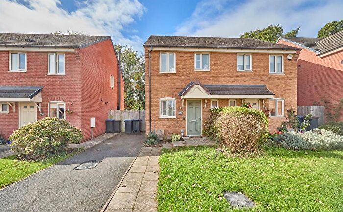 2 Bedroom Semi-Detached House For Sale In Convent Drive, Stoke Golding, CV13