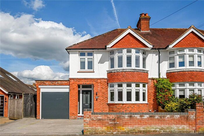 3 Bedroom Semi Detached House For Sale In Rupert Road, Newbury, Berkshire, RG14