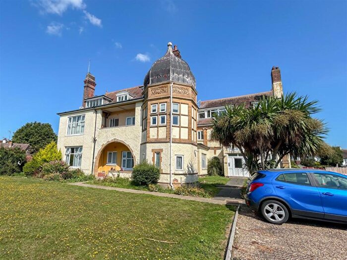 3 Bedroom Flat For Sale In Skelmersdale Road, Clacton-On-Sea, CO15