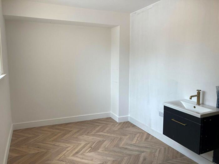 1 Bedroom House To Rent In Portswood Road, Southampton, SO17