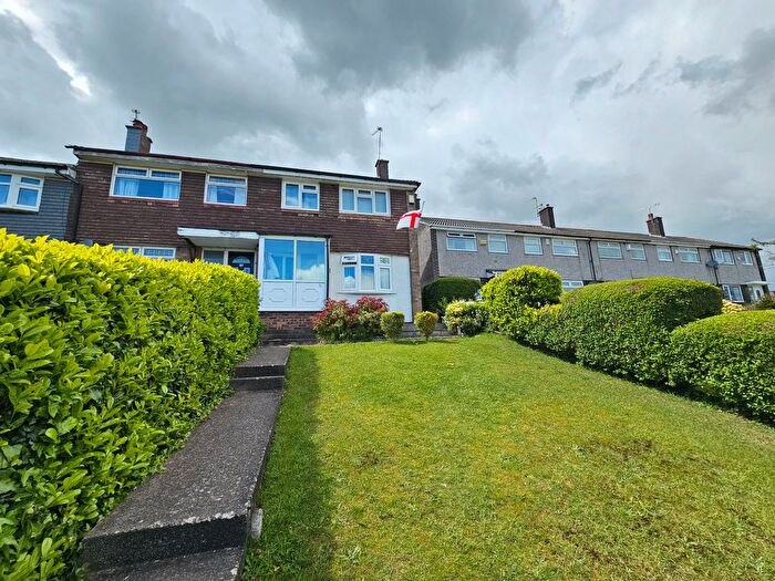 3 Bedroom End Of Terrace House For Sale In Higher Lomax Lane, Heywood, OL10