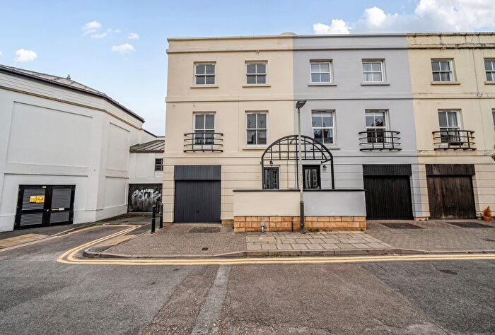 2 Bedroom End Of Terrace House For Sale In Grosvenor Place South, Cheltenham, Gloucestershire, GL52