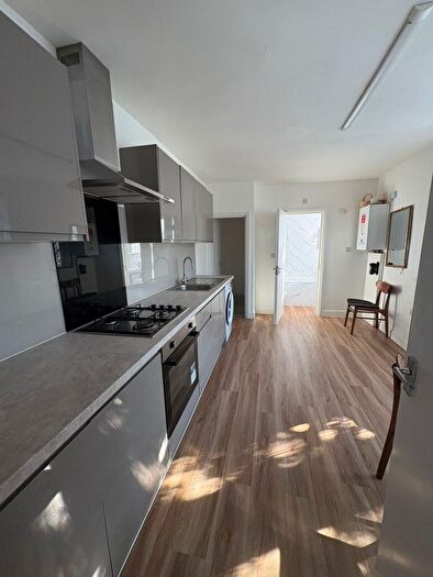 1 Bedroom Flat To Rent In Clements Road, London, E6