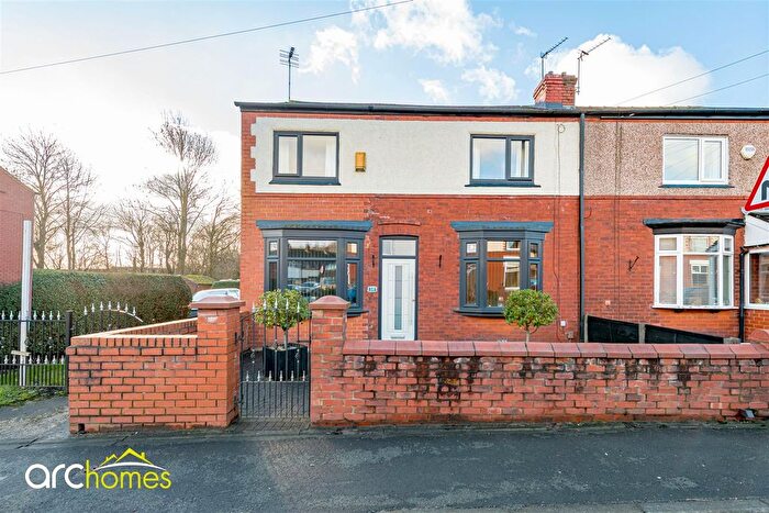 4 Bedroom Semi Detached House For Sale In Lovers Lane, Atherton, M46