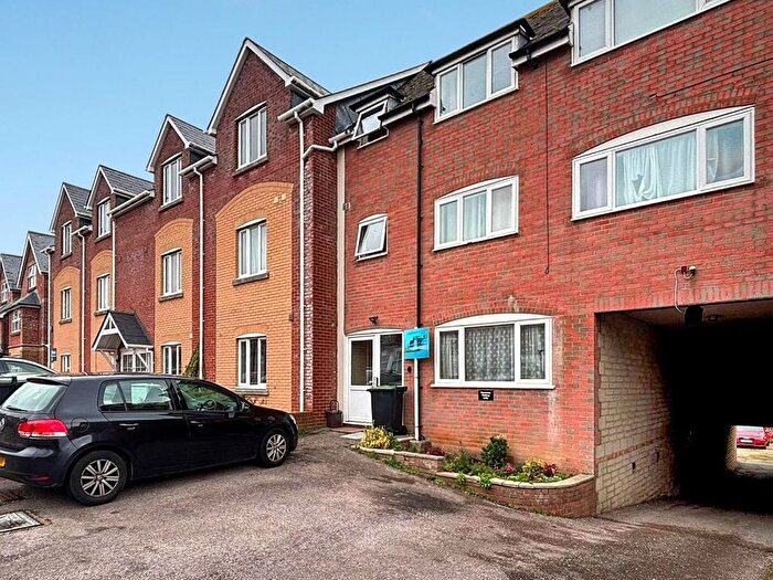 1 Bedroom Flat For Sale In Kirtleton Avenue, Weymouth, DT4