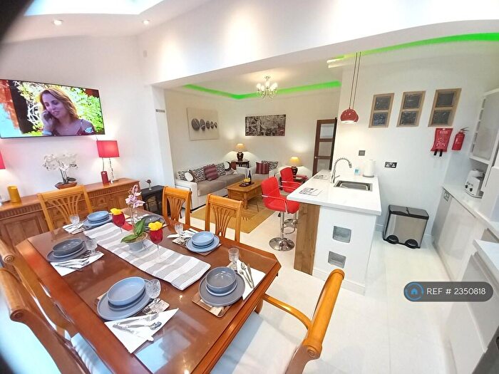 3 Bedroom Semi-Detached House To Rent In Roots Hill Ave, Southend On See, SS2