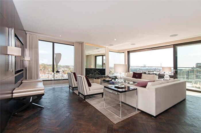 4 Bedroom Flat To Rent In Queens Court, - Finchley Road, NW8