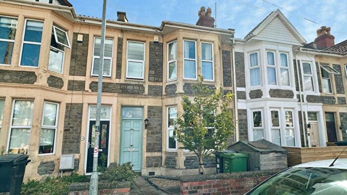3 Bedroom House For Sale In Victoria Park, Fishponds, Bristol, BS16