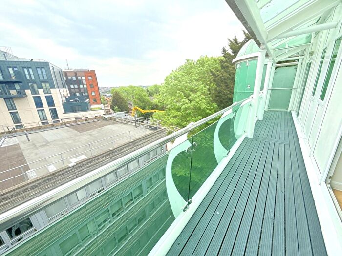 3 Bedroom Penthouse For Sale In Station Road, Comer House, EN5