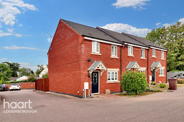 3 Bedroom Semi-Detached House For Sale In New Avenue, Leicester, LE7