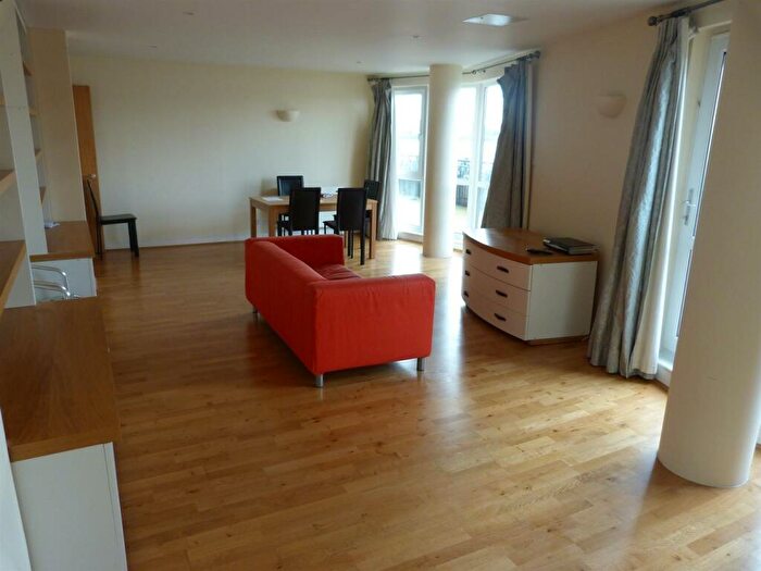 3 Bedroom Flat To Rent In New Atlas Wharf, Westferry Rd, E14