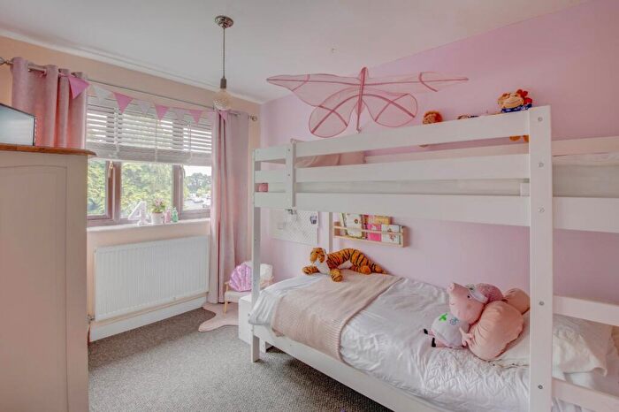 4 Bedroom Detached House For Sale In Avon Close, Bromsgrove, Worcestershire, B60