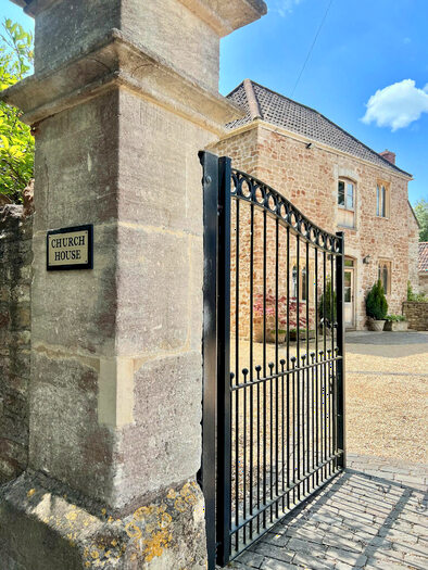 4 Bedroom Detached House For Sale In Pilgrims Way, Chew Stoke, BS40