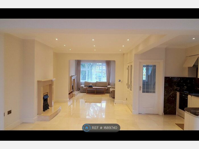 4 Bedroom Semi-Detached House To Rent In Clarendon Road, London, W5