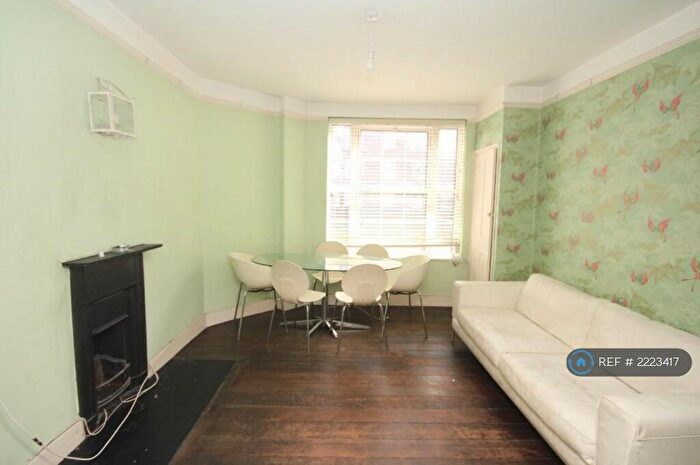 2 Bedroom Flat To Rent In Elwood Street, N5