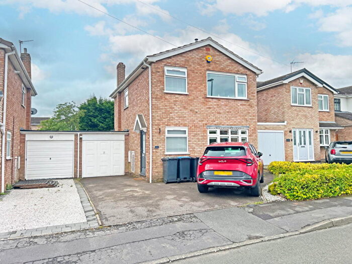 3 Bedroom Detached House For Sale In Primrose Drive, Burbage, Hinckley, Leicestershire, LE10
