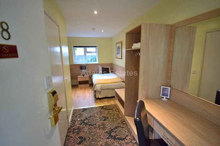 1 Bedroom Studio To Rent In Connaught Road, Reading, RG30