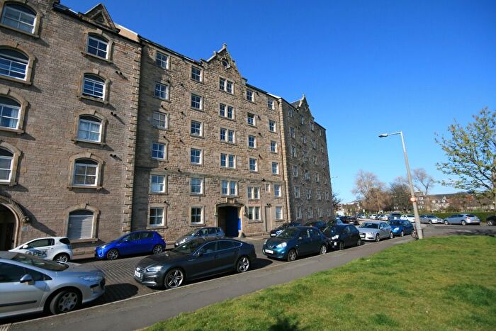 2 Bedroom Flat To Rent In Johns Place, Leith Links, Edinburgh, EH6