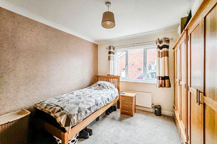 3 Bedroom Bungalow For Sale In Grassam Close, Preston, Hull, HU12