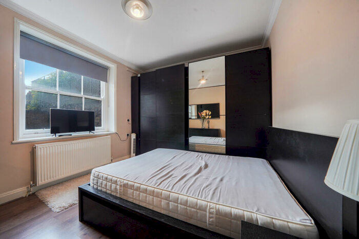 2 Bedroom Flat To Rent In Brunswick House, - Balcombe Street, NW1