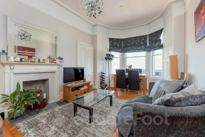 3 Bedroom Flat To Rent In Perth Street, Edinburgh, EH3