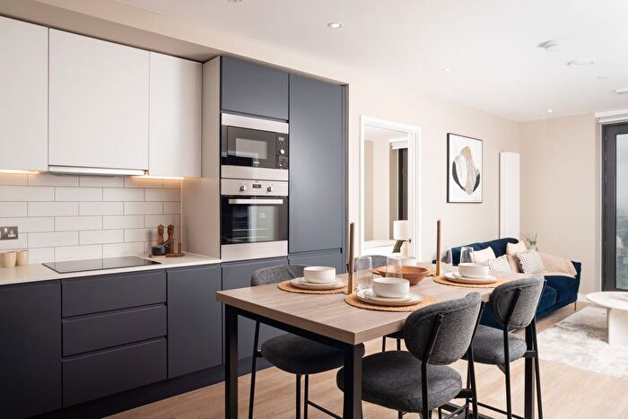 2 Bedroom Flat For Sale In Symphony Park, Manchester, M1