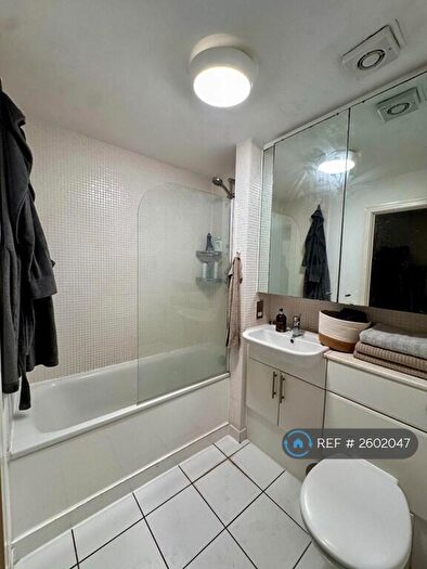 1 Bedroom Flat To Rent In Constable House, London, E14