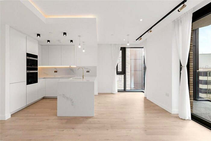 2 Bedroom Apartment To Rent In Siena House, Bollinder Place, London, EC1V