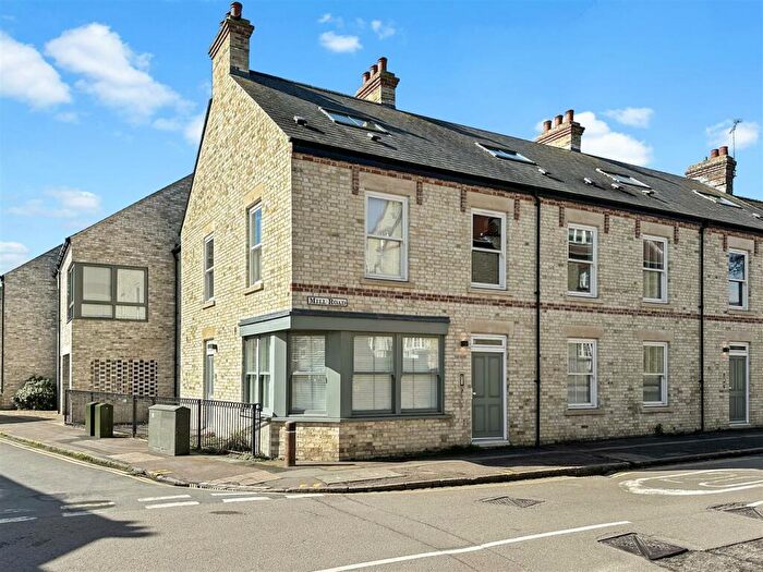 2 Bedroom Apartment To Rent In Mill Road, Cambridge, CB1